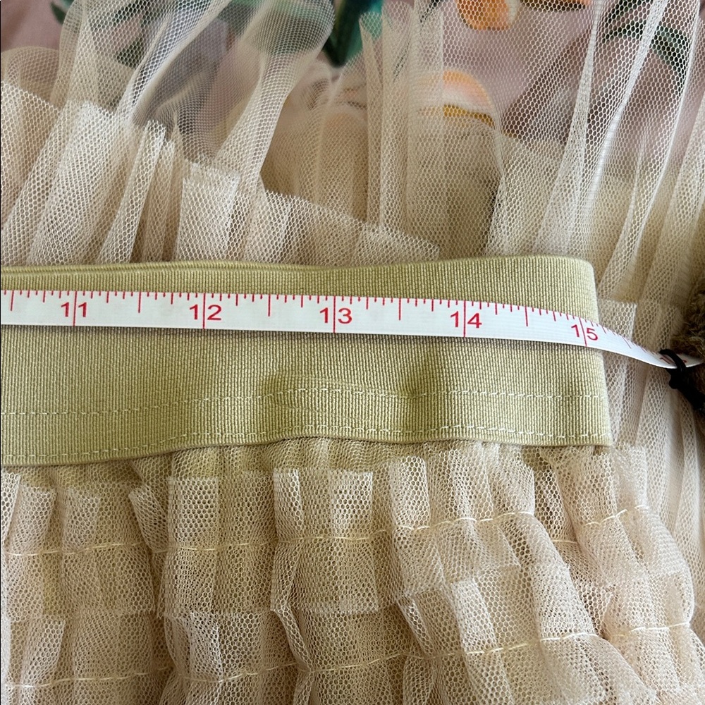 Chic Layered Tulle A-Line Skirt in Beige - Picture 8 of 9